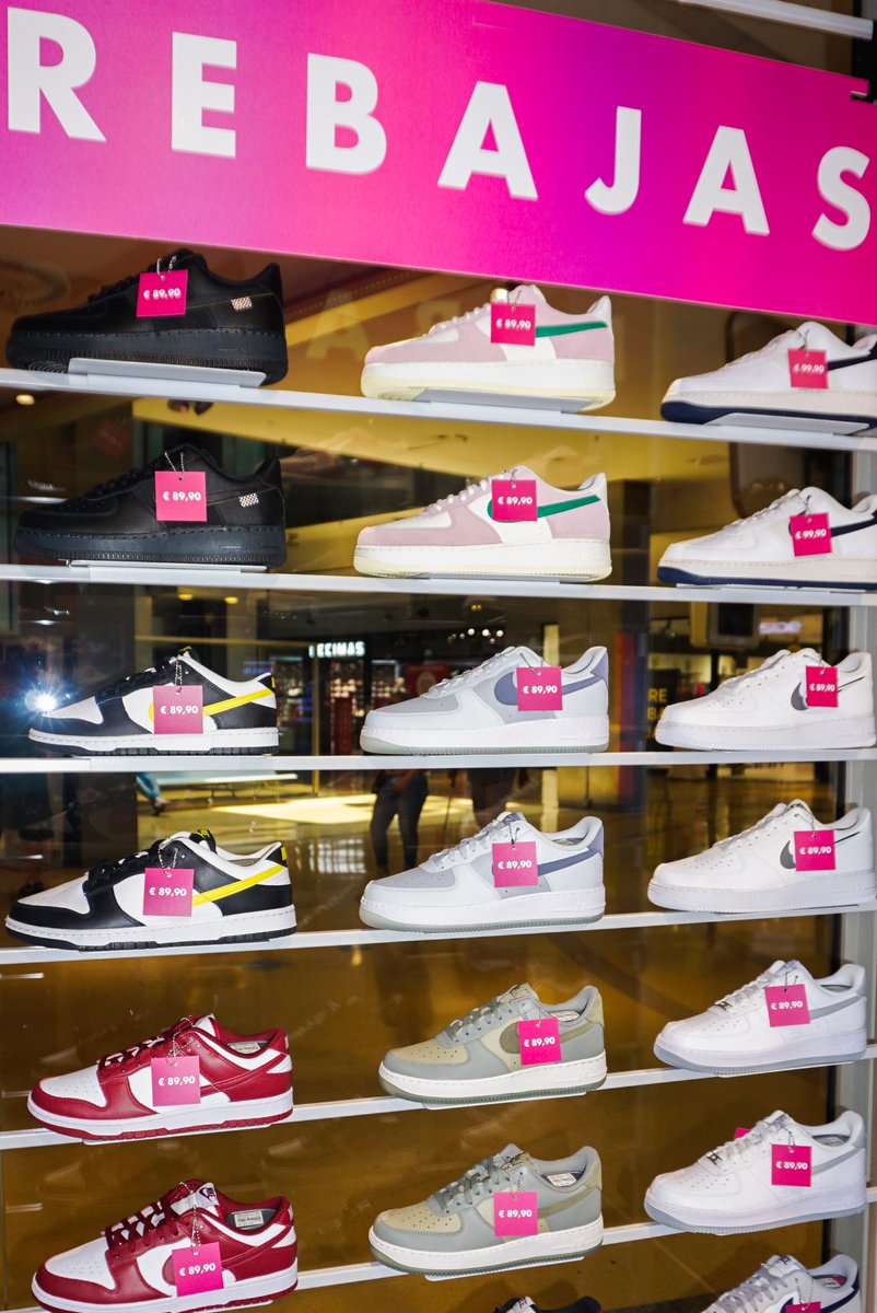 SietePalmasCC's tweet image. ¡Tus sneakers favoritas de las marcas más🔝 ahora con súper ofertas! En #AWLAB de planta 0  hemos visto tooodos estos modelos y mucho más en las ✨REBAJAS ✨de verano en #SietePalmas. También tienen descuentazos en ropa urbana y deportiva. ¡Aprovecha!

#LasPalmasdeGranCanaria