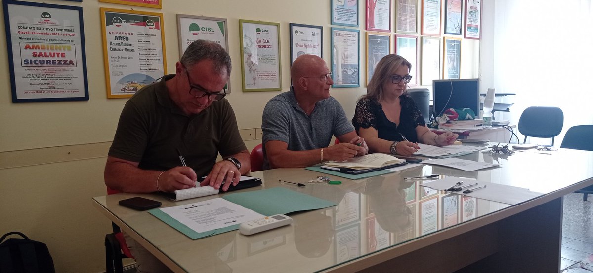 CislTaBr's tweet photo. #24luglio #SedeUst Sono in svolgimento i lavori del #ComitatoEsecutivo della @CislTaBr @gianfr_solazzo @FrulliM @Baldas13Antonio @CislNazionale @CislPuglia https://t.co/OkhUSBZTlJ
