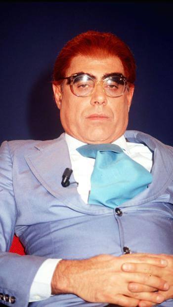 N_i_c_o_la's tweet image. La #Salis e la #Rackete si vestono di merda. Ok.