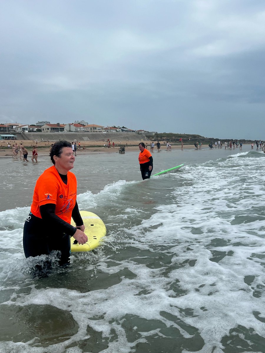 VilleDesSables's tweet photo. 🏄♀️Surfer, c'est bon pour la santé !
La Ville des Sables participe à une étude unique en France pour démontrer les bienfaits du #surf sur la #santé, avec la Ligue de Surf des Pays de Loire, A.-L. Robbe, G. Gohier
🤙 La 1re séance de #SurfSanté s'est déroulée à #Tanchet ! 1/2 https://t.co/M6jQqtFHwm