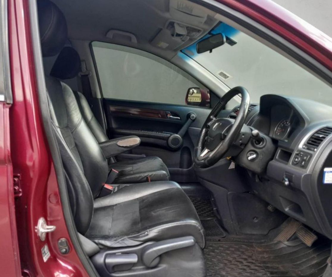carhoot_app's tweet photo. This 2010 Honda CRV is now on sale for just 1million!

Call us on 0720 039 039 and drive off with it!
#CarhootApp #Cars https://t.co/GYEV0159Zp