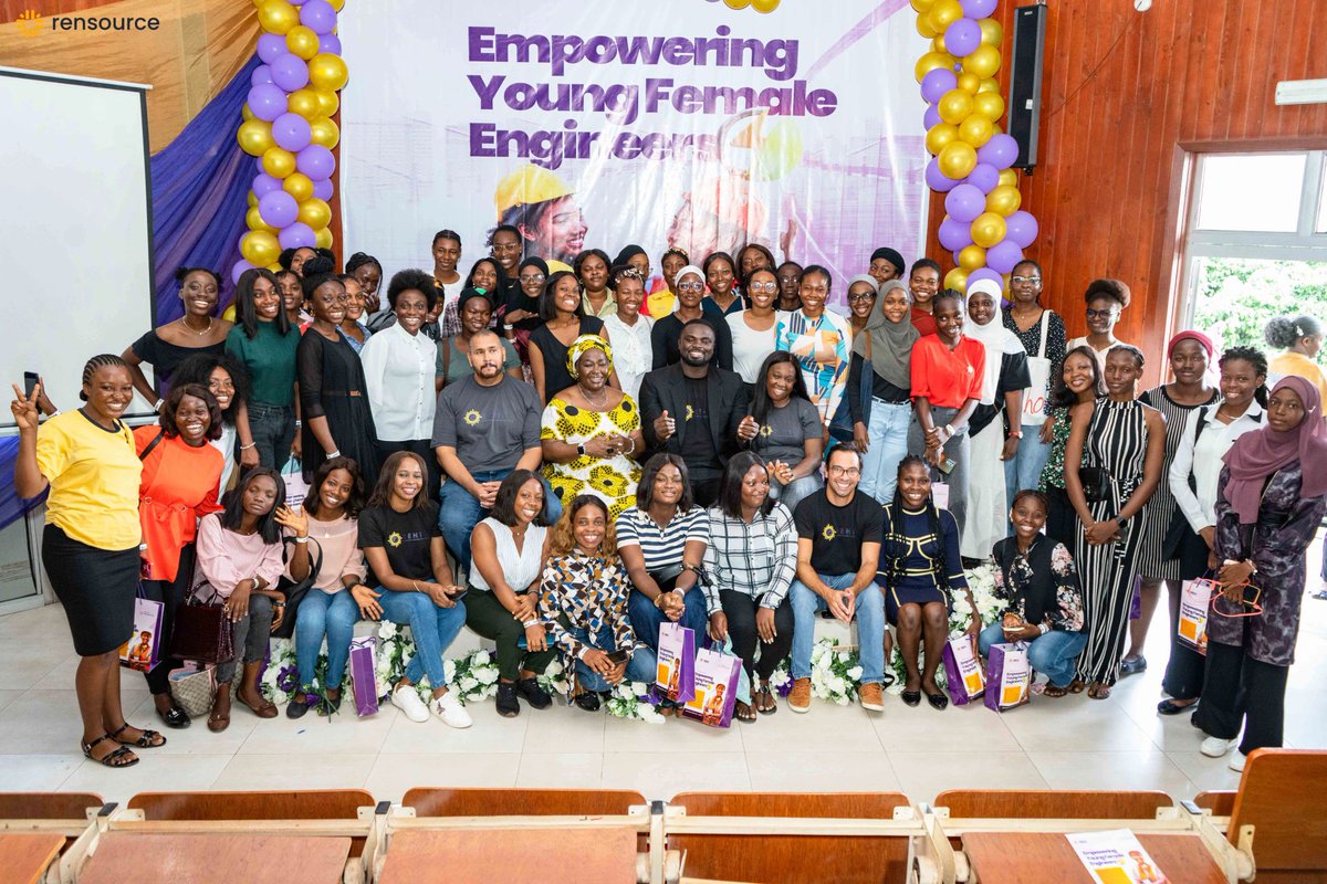 Persistent tweet media