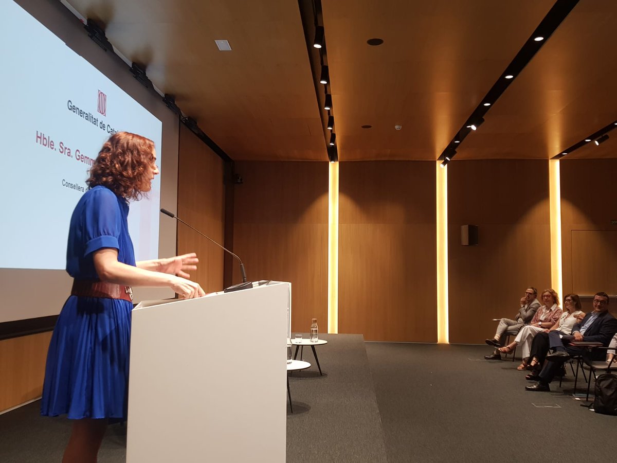 <a href="/immabarral/">Imma Barral</a> <a href="/BernatValls/">Bernat Valls Fuster 🎗</a> <a href="/noeayso/">Noe</a> 🗣️ "La mediació administrativa no és una opció, sinó una exigència de diversos organismes internacionals i una garantia del dret de la ciutadania a la bona administració".

🧵🪡 Ha remarcat la consellera <a href="/gemmaubasart/">gemma ubasart</a> en l'acte de cloenda.
 
ℹ️ Més informació