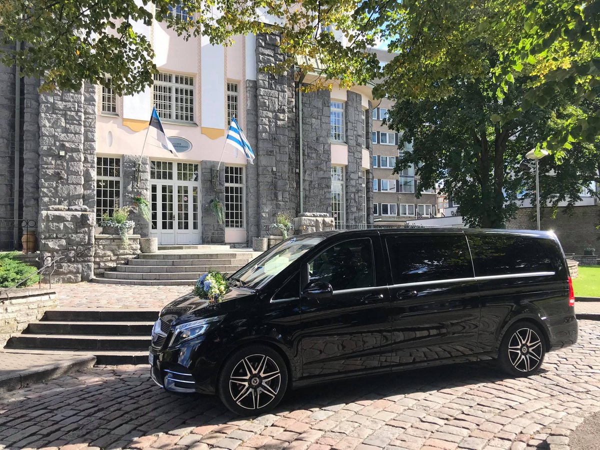 Vaikebussirent's tweet photo. 🔥 Suvehooaeg Täies Hoos 🔥 Tule naudi suve ja avasta uusi sihtkohti meie luksuslike väikebussidega 👇

Mercedes Vito UUS 2024 4x4: 

Mercedes V-Class UUS 2024 4x4: 

#väikebussirent #suvi2024 #bussirent #juhitarent #mercedesvito #mercedesvclass #lõvirent https://t.co/hsEpIcxtA1