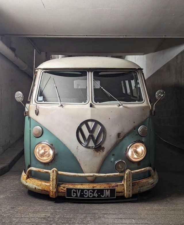 Volkswagen4ever's tweet photo. #bus #splitbus #splitscreen #vw #volkswagen #patina https://t.co/j960LvnxNY