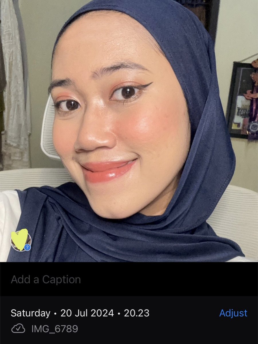 W nobatkan cushion ini jadi #1 cushion w (for now) BAGUS BANGEYTT COOOYYYY

Hampir 10 jam tetep stay ga oksidasi… Mana harganya cuma 80ribuan…