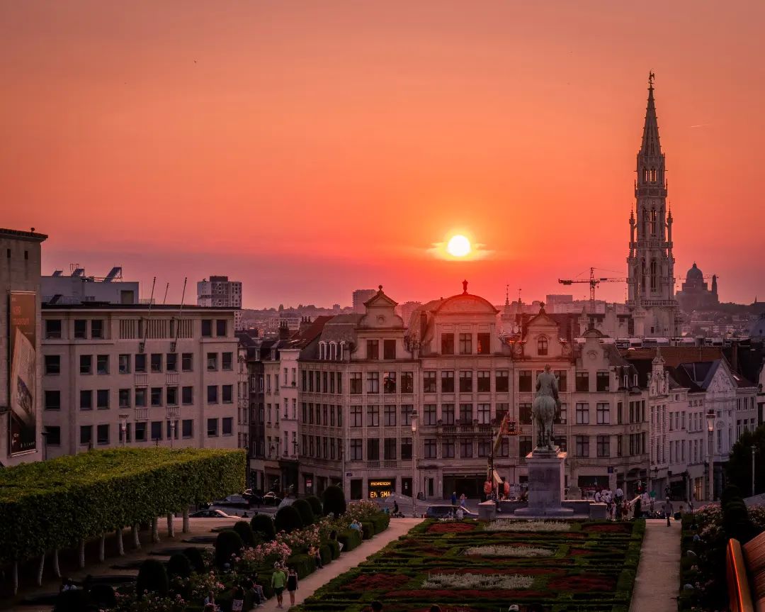Long time no see old friend 🧡🌞
-----⁠
📸 @irene_pics_gallery
Tag #visitbrussels to be featured⁠
-----⁠