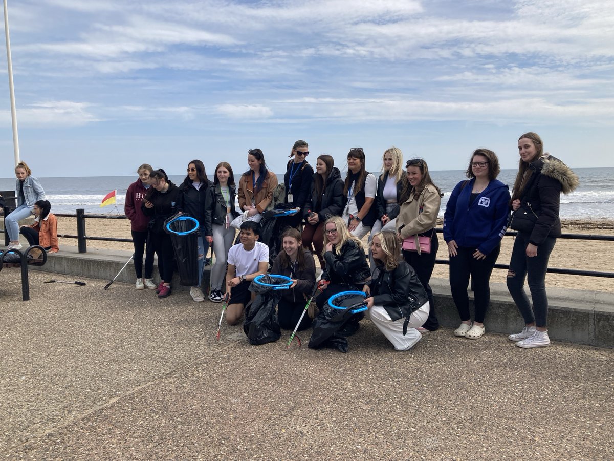 EPNorthEast's tweet photo. Students from @hartlepoolsixth, @sunderlandcol and @NorthlandColl took part in beach cleans recently to help be a more active part of the community and look after the areas they live in. β
π
#GoodformeGoodforFE #SimpleActs #LearnAndConserve https://t.co/mJJfwWb6gB