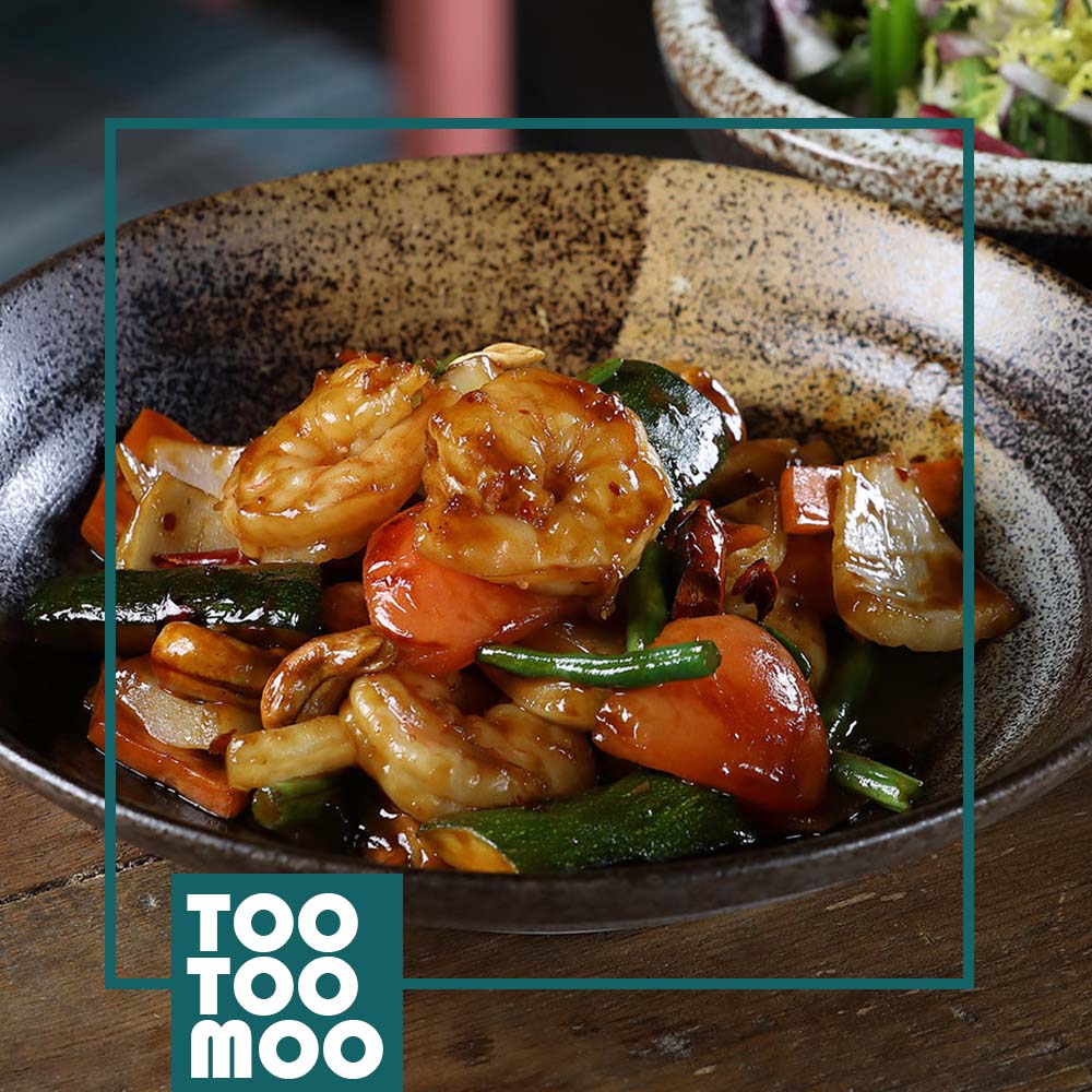 Spicy Szechuan Chilli Prawns wok fried with fresh veggies are healthy and yummy😋 You get 20% off an assortment of Chinese dishes when you dine in with us tonight including all steamed dumplings and bao buns. Book a table for later or walk in tonight.