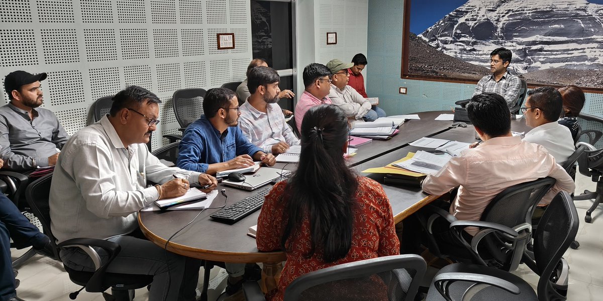 REAPPithoragarh's tweet photo. Today, CDO Pithoragarh conducted a comprehensive review meeting with line departments, emphasizing the need for enhanced coordination for optimal results.Key focus areas included convergence, #Lakhpatididi #Farmbased individual enterprises #ultrapoorpackage,and #Waysideamenities. https://t.co/fELoYPj4RR