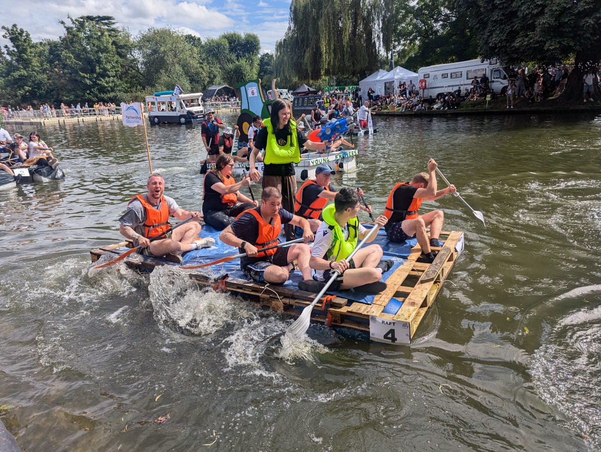 PEL_ICT's tweet photo. On Sunday, 7 members of our team took part in the Bedford River Festival Raft Race, raising money for Bedford Hospital. Miraculously we managed to stay afloat and earned ourselves a well deserved 7th place.
Well done everyone!! 
#bedford #bedfordriverfestival #raftrace https://t.co/BLkxYNqXL0