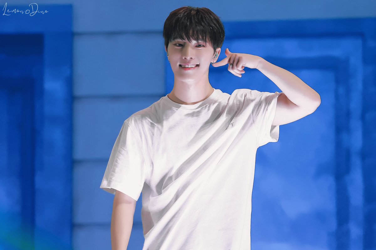 Lemon_Dino211's tweet photo. 240723 CARAT LAND Day 1

청순한 소년

#세븐틴   #SEVENTEEN     
#디노 #이찬 #DINO #ディノ https://t.co/scCnWVDvDO