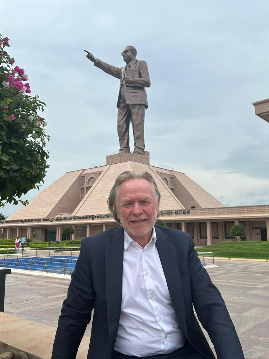 AusHCIndia's tweet photo. Arriving in #AndhraPradesh, I wanted to pay my respects to the incomparable Dr Ambedkar. Towering thought leader and relentless campaigner for the underprivileged, his greatness belongs to India and to the world. #Babasaheb #Ambedkar @ncbn @AndhraPradeshCM @Tourism_AP https://t.co/l41Tbz9y1r