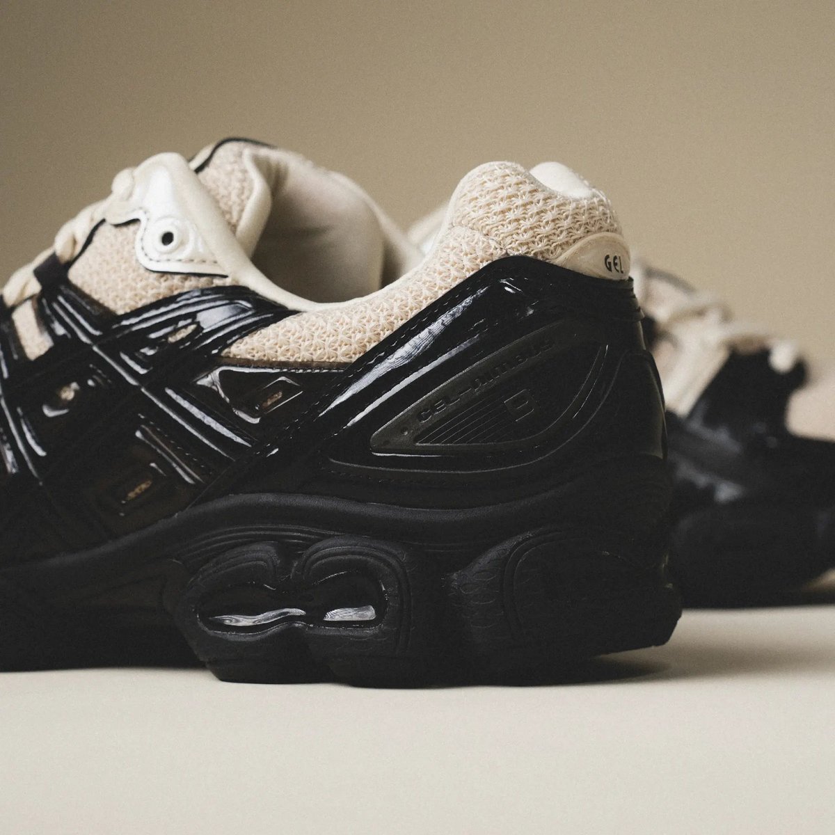 CaminoTV's tweet photo. Asics en mode Raf simons sur leur dernière Gel Nimbus 9 🌾

135€ au lieu de 170€ (20END) 🎟️

Lien affilié https://t.co/icXLHm166q https://t.co/sJV38Mw0cq