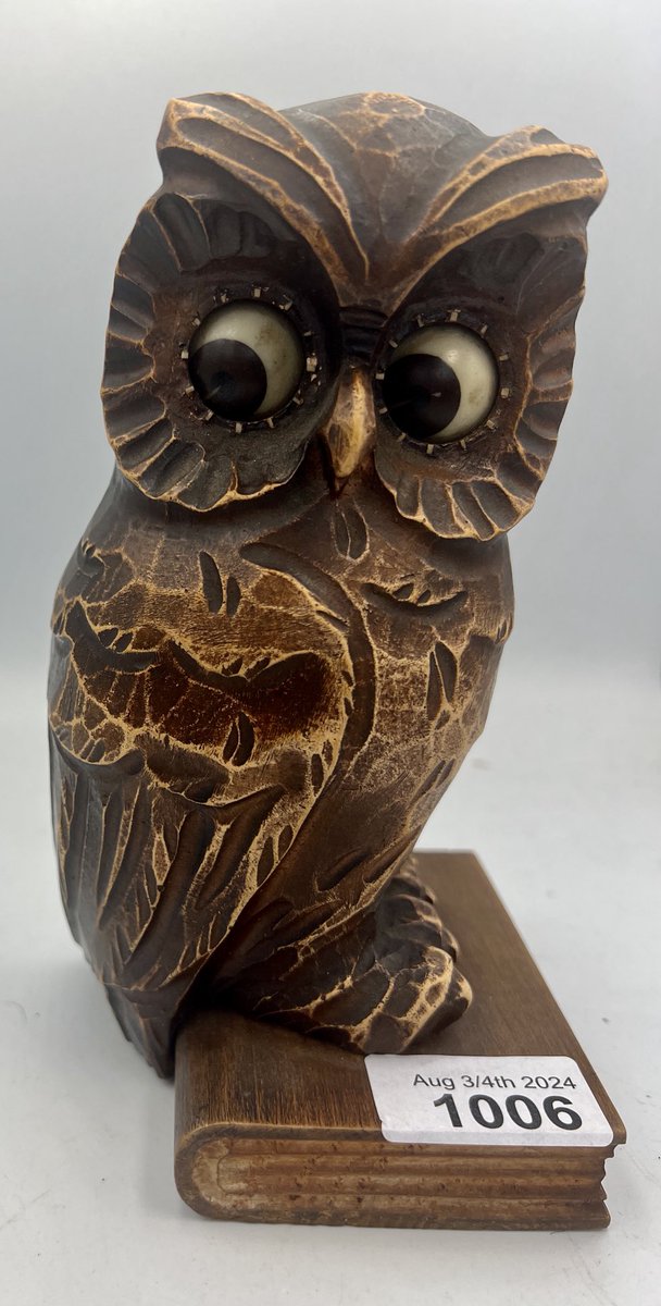 hawley_caroline's tweet image. Time to take a look at #Hawleys August catalogue! You’d be wise to have a bid on this gorgeous #owl #clock #ticktock