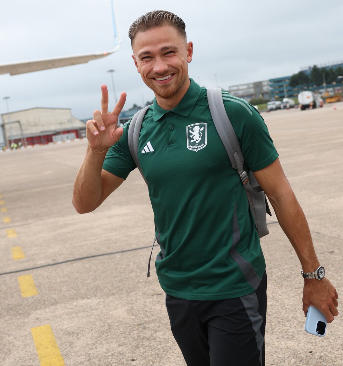 AVFCOfficial's tweet photo. Next stop: 🇺🇸 

#VillaInTheUSA https://t.co/hlynlXrvzC