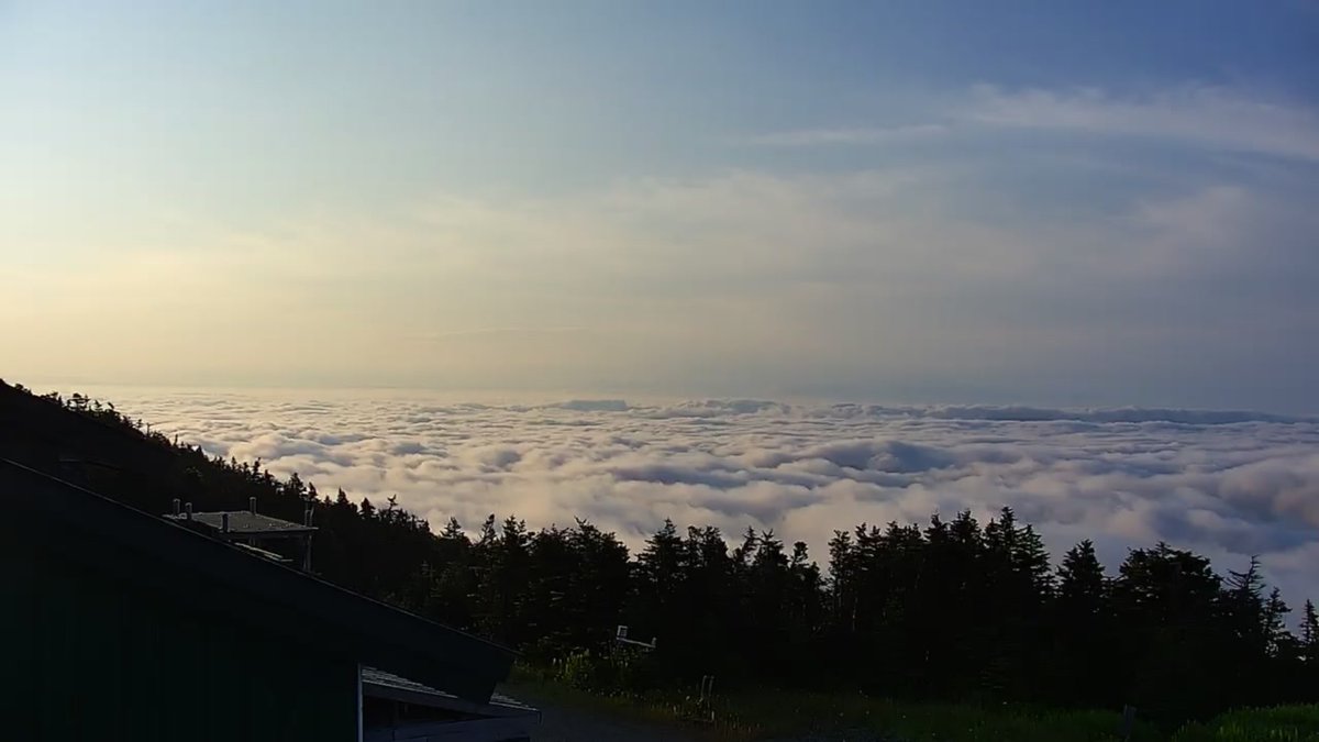 WasilenkoAlex's tweet image. MOUNTAIN VIEWS 🤩 Vermont's highest peak, Mt. Mansfield, is truly on top of the world this morning. The sun is shining and it's illuminating the ocean of clouds below the summit. WOW!

👉 More clouds AND storms are on the way today. See you on #FOX44 until 9a for more!
@WVNYWFFF