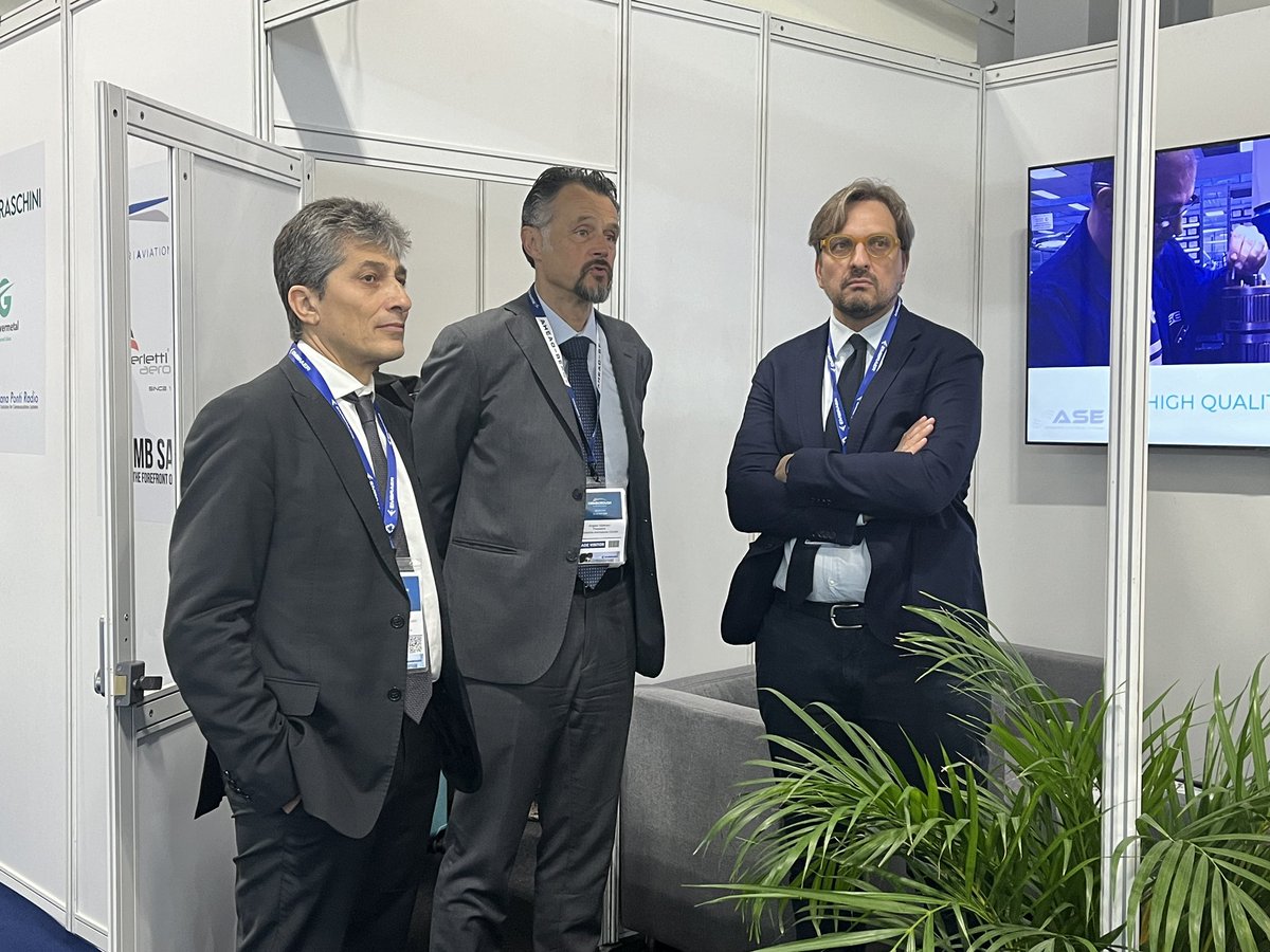 Aero_Lombardy's tweet photo. New day at @FIAFarnborough. Today we recived the visit of Guido Guidesi, Councilor for Economic Development of @RegLombardia with a delegation #FIA2024 #9CTL https://t.co/TCL8fMxlD2
