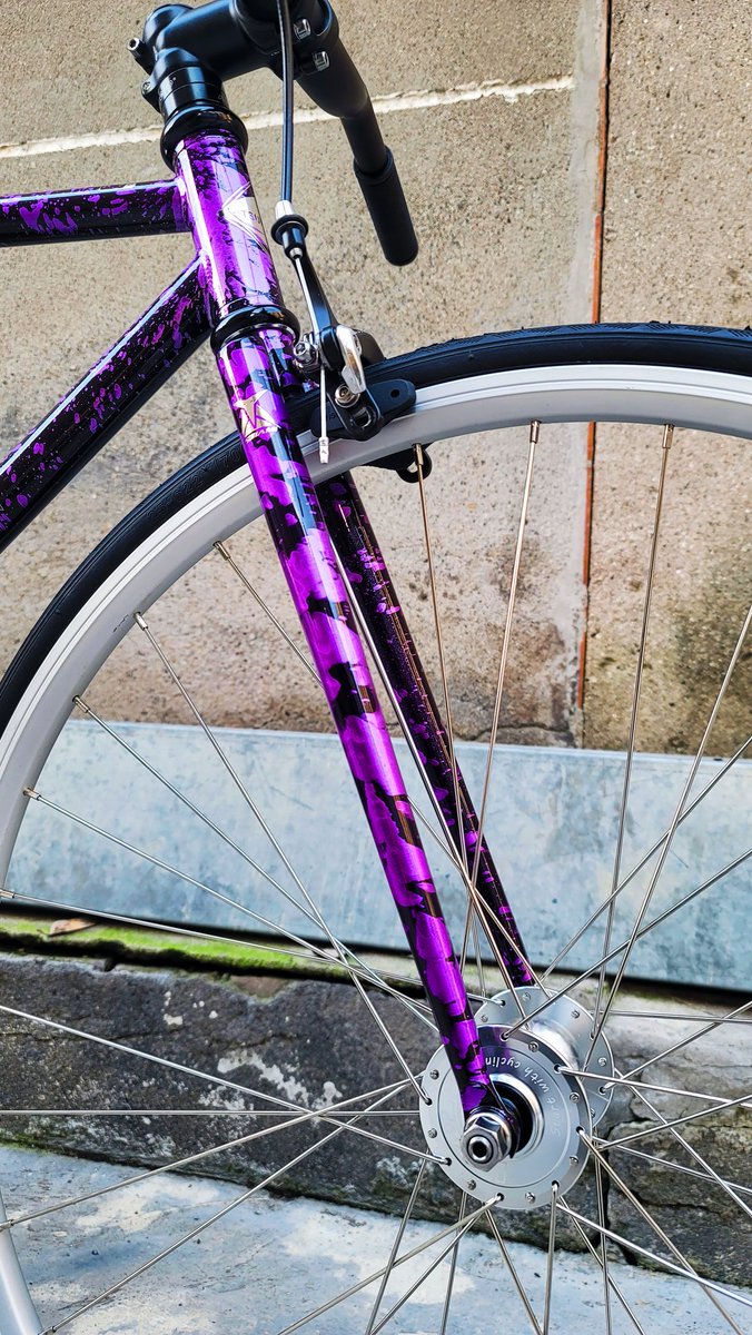 tsunami82269's tweet photo. 👿💜Daily Build:  TSUNAMI snm4130 Purple Flame， Purple ink

fixed gear bike, single speed bike, tracklocross, pist bike, track bike, fixie bike , 海啸 速那米 固齿 单速 竟轮 intro7轮组 死飞、固齿、竞轮、单速车、整车、车架、场地、轮组、Cinelli、 全速力、Dosnoventa、Bianchi、INTRO https://t.co/75mLGyr8LW