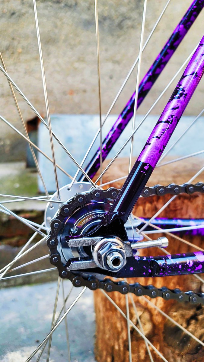 tsunami82269's tweet photo. 👿💜Daily Build:  TSUNAMI snm4130 Purple Flame， Purple ink

fixed gear bike, single speed bike, tracklocross, pist bike, track bike, fixie bike , 海啸 速那米 固齿 单速 竟轮 intro7轮组 死飞、固齿、竞轮、单速车、整车、车架、场地、轮组、Cinelli、 全速力、Dosnoventa、Bianchi、INTRO https://t.co/75mLGyr8LW