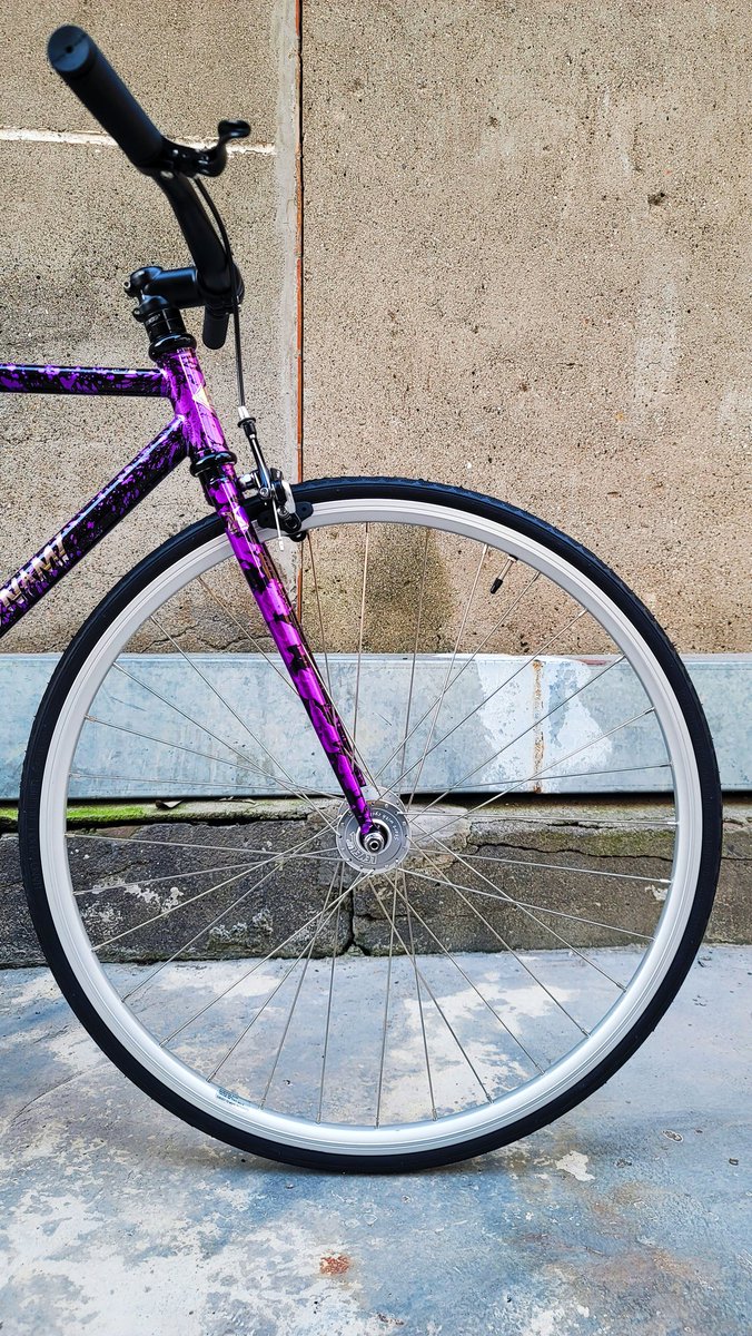 tsunami82269's tweet photo. 👿💜Daily Build:  TSUNAMI snm4130 Purple Flame， Purple ink

fixed gear bike, single speed bike, tracklocross, pist bike, track bike, fixie bike , 海啸 速那米 固齿 单速 竟轮 intro7轮组 死飞、固齿、竞轮、单速车、整车、车架、场地、轮组、Cinelli、 全速力、Dosnoventa、Bianchi、INTRO https://t.co/oINPmeWNvf