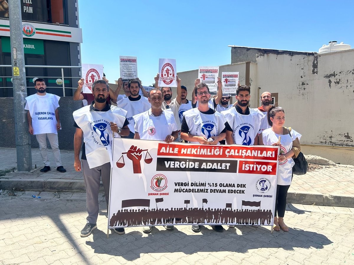 sessirnak's tweet photo. “Vergide Adalet” şiarıyla  Şırnak Tabip Odası ile birlikte  SESlendik!

Adaletsiz vergi kesintilerine karşı taleplerimiz karşılanana kadar eylemlerimize devam edeceğiz.! @sesgenelmerkezi https://t.co/Cy2DKuxkhP