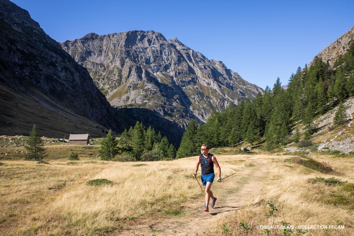 ffcam_fr's tweet image. Il est temps de reprendre votre licence FFCAM !
Jusqu’au 31 août, toute personne prenant la licence #FFCAM bénéficie d’une remise de plus de 20% dans tous les clubs participants à l’opération "Tarifs réduits" 👉 urlr.me/SLkTr