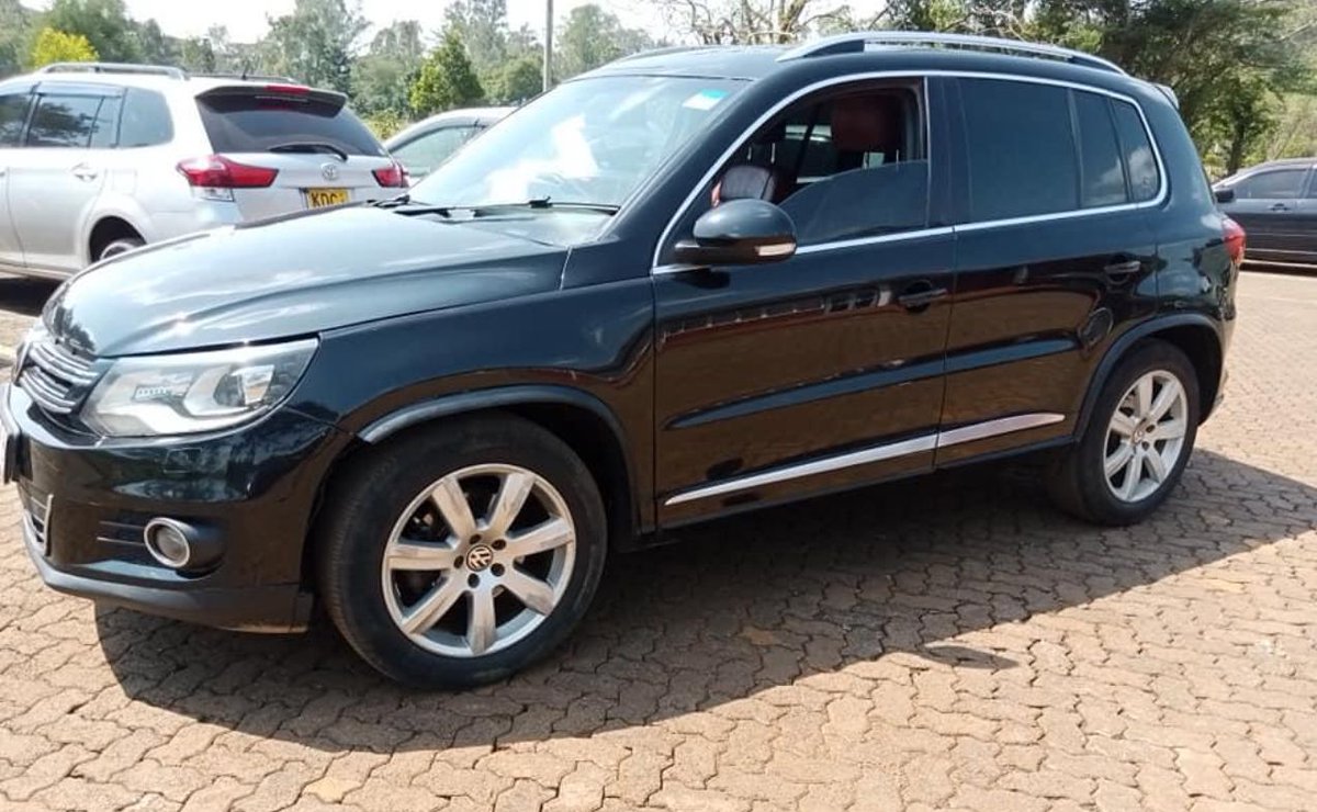 carhoot_app's tweet photo. Fancy joining the VW gang?

We've got this 2015 VW Tiguan on sale for 1,780,000.

#CarhootApp #SellOnBehalf https://t.co/dKwZznsaAY