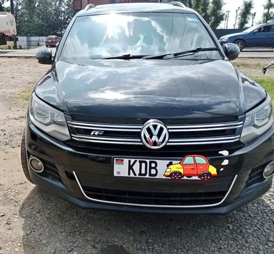 carhoot_app's tweet photo. Fancy joining the VW gang?

We've got this 2015 VW Tiguan on sale for 1,780,000.

#CarhootApp #SellOnBehalf https://t.co/dKwZznsaAY