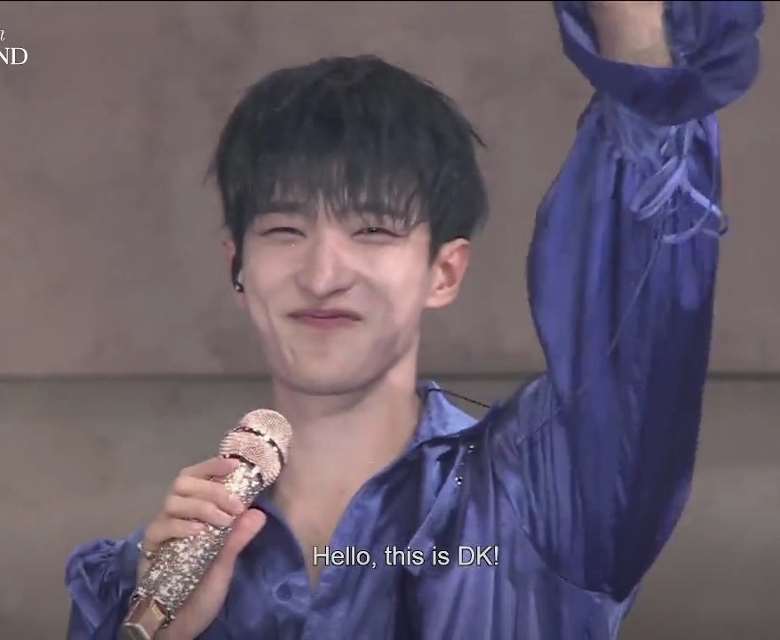 PrincesMei1's tweet photo. WELCOME TO SVT CARATLAND D2
#캐럿랜드의_지휘에_맞춰
#SVTinCARATLAND2024
@pledis_17 
#DOKYEOM #DK https://t.co/tT5n8CIFsW