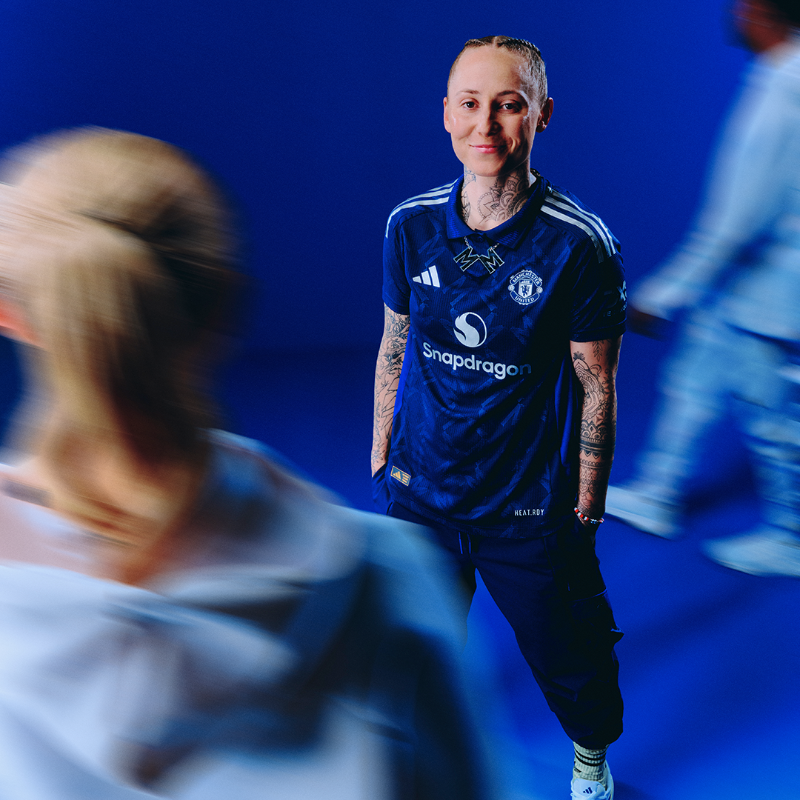 ManUtd's tweet photo. For the fearless 🗣️

Introducing our new 2024/25 away kit, available now 💙

#MUFC || @adidasFootball