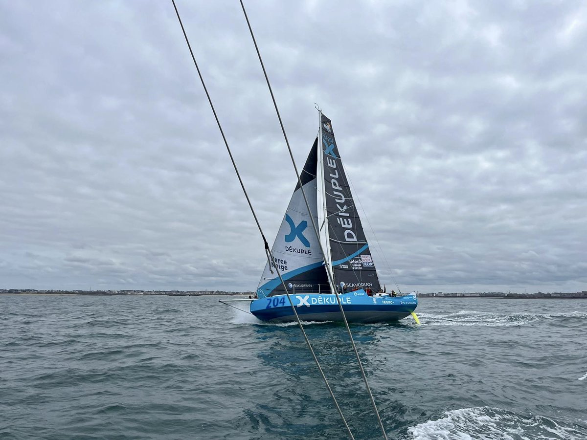 WilliamMathelin's tweet photo. Retour à Saint-Malo pour une journée de navigation avec mon partenaire Dékuple ! 😀

Ce fut un plaisir de faire découvrir notre bateau aux collaborateurs après cette saison intense à l’étranger et encore un super moment passé avec eux ! 

@Dekuple_FR #DekupleSailingTeam https://t.co/YFqEiEG8M6