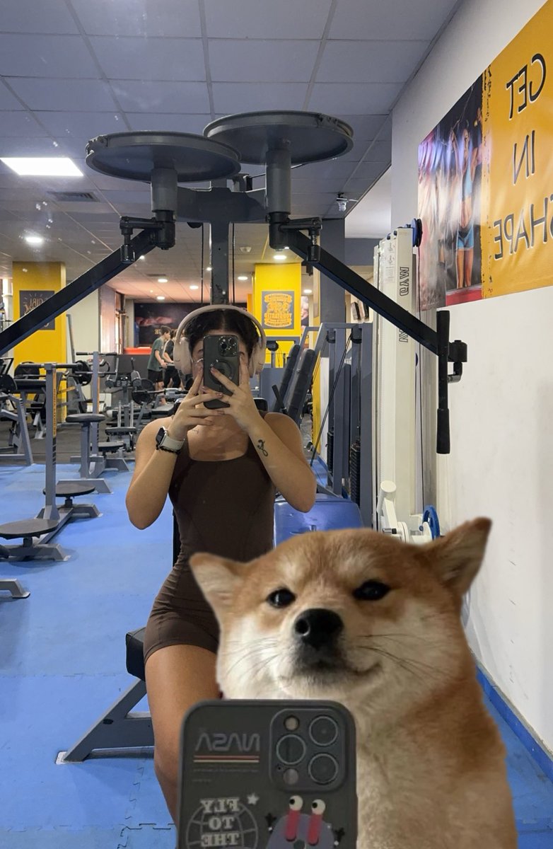 jennn_sol's tweet image. morning gym $selfie 🤳