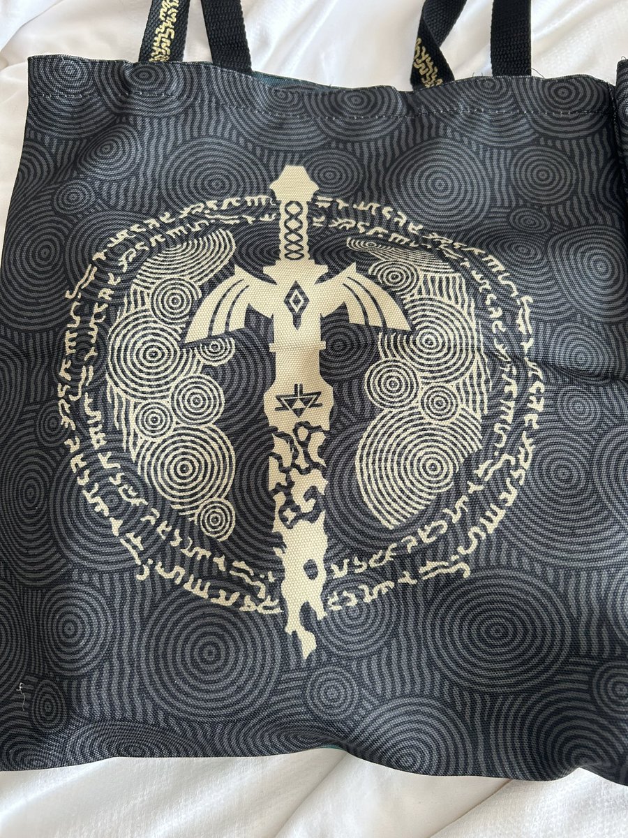 DLSinque's tweet photo. Ok…#TheDeonDash begins today!
I’ll be doing 5 bags (once a day) and smaller individual ones peppered in.
Take a selfie with it, tag me on X and Instagram (@sinque75), and tell us what you like most in the bag. 🙃 
Are you ready? https://t.co/PipO0hNjt8