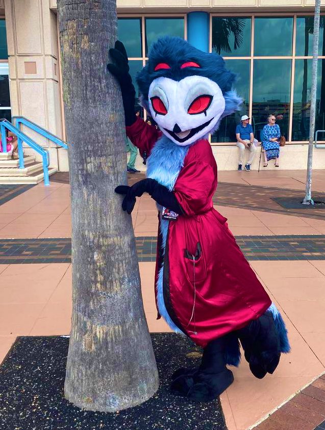 This heat can be too much to bear! Oh, you thought I meant outside?
#stolas #HelluvaBoss