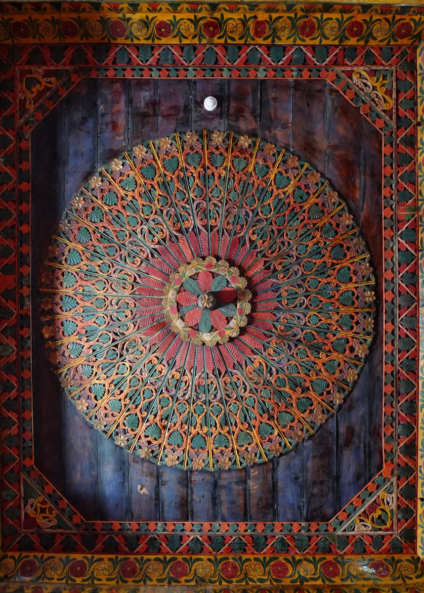 Ulaş Acıyurt Köyü Camii ahşap tavan süslemesi...