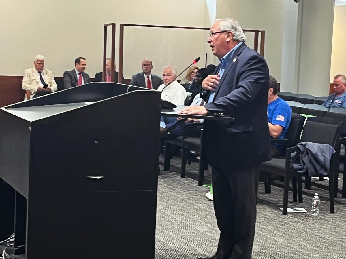 The Long Island labor union movement was out in numbers at the Nassau County Legislature Monday afternoon to urge Legislators to approve the operational lease allowing Las Vegas Sands to provide job security and certainty for the 400 union members that work at Nassau Veterans…