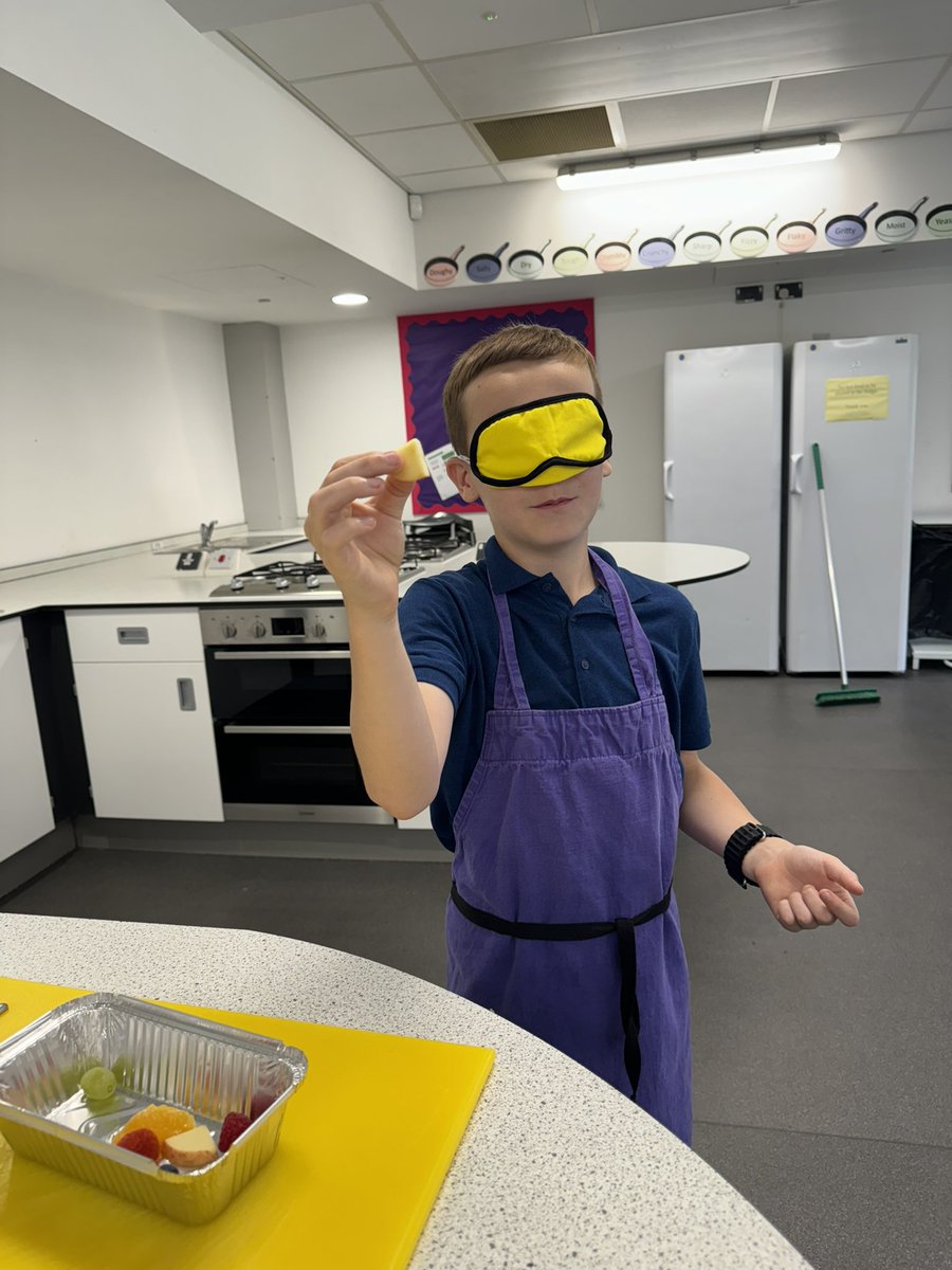 Afon Taf Food & Fun (@afontaffoodfun) on Twitter photo Day 3- we participated in blindfold fruit tasting and made fruit salads to take home. What a great day😁 see you all tomorrow for more food and fun <a href="/JanineBrill/">Food and Fun Merthyr</a> @MerthyrCBC Day 3- we participated in blindfold fruit tasting and made fruit salads to take home. What a great day😁 see you all tomorrow for more food and fun <a href="/JanineBrill/">Food and Fun Merthyr</a> @MerthyrCBC