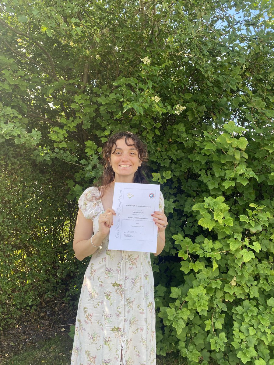 Even though it’s the Summer holidays, Maria achieved her Froebel in Childhood practice qualification with the University of Edinburgh!  👏🏻👏🏻