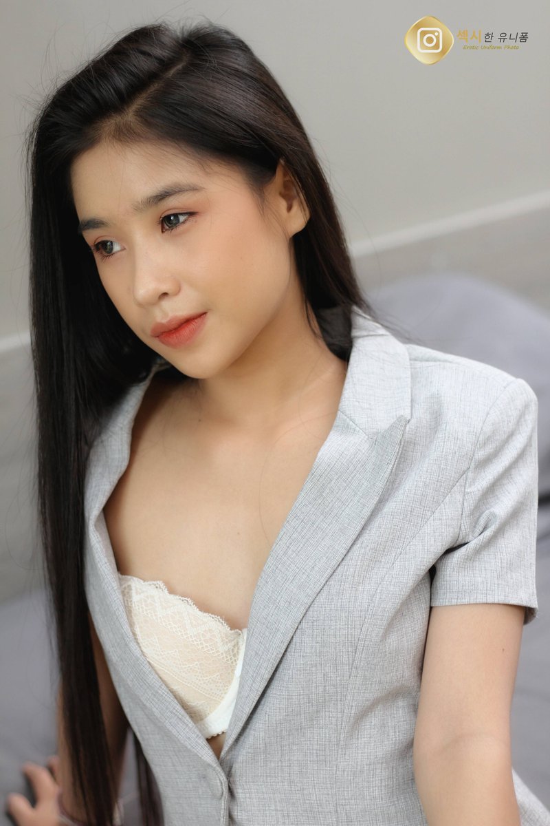 EroticArtsx's tweet photo. Sexy Unifrom เรียบร้อยๆ 💦💦

ผลงาน Members only 😂
 
😲ภาพชัดกว่า
😲งานอัปเดทใหม่ตลอด
😲ภาพเยอะกว่า
ติดตามผลงานเพิ่มเติม DM หรือ  👇 สนในเป็น members click link ได้เลยจ้า
https://t.co/ErePhRuLbQ #คาชุด #เอาคาชุด #ชุดไทยsexy #uniform #Erotic #สาวชุดไทย https://t.co/fKwhkRTkOc