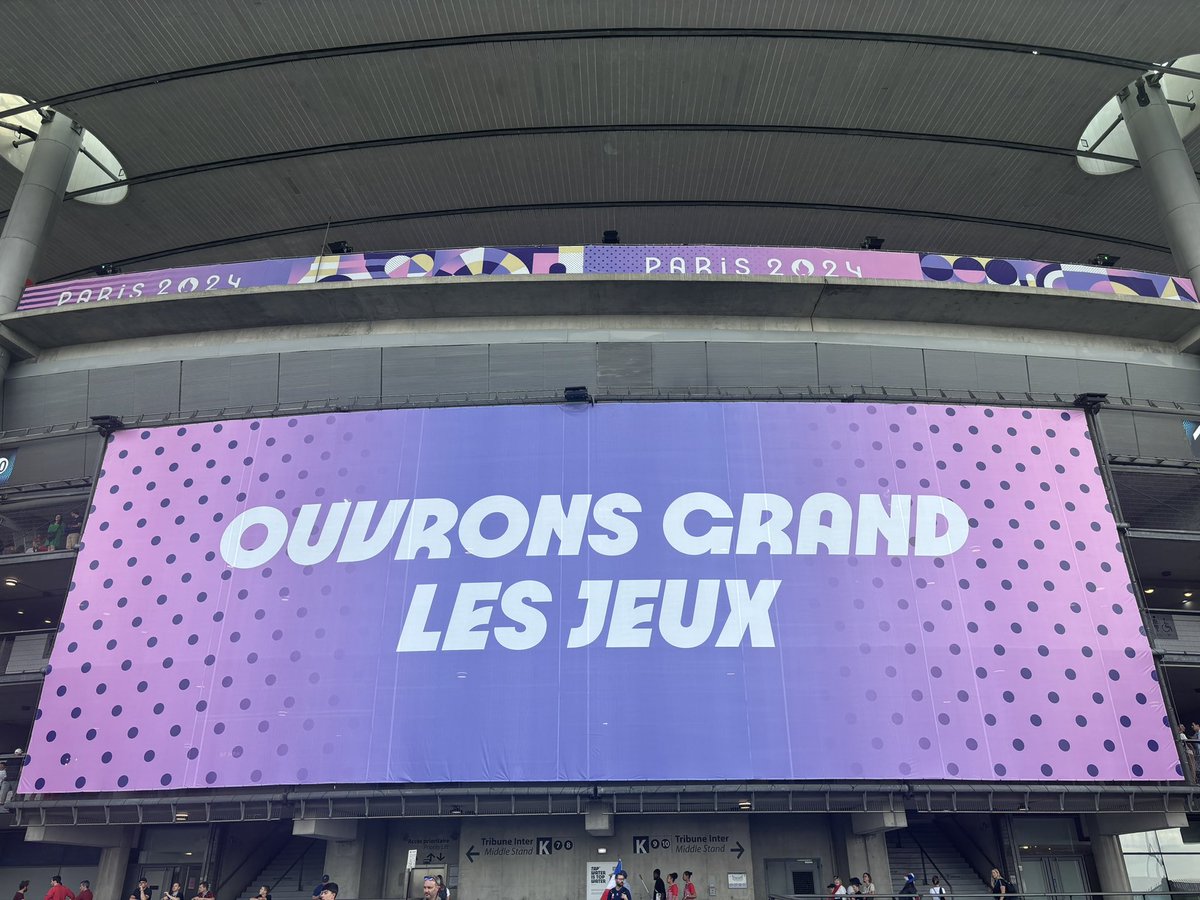 Début des festivités avec le rugby à 7, les yeux grands ouverts <a href="/Paris2024/">Paris 2024</a> <a href="/StadeFrance/">Stade de France</a>