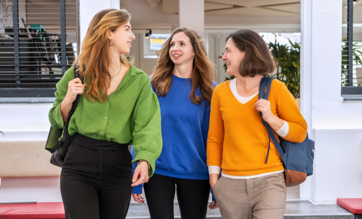 Ben je mondhygiënist, diëtist, logopedist, verpleegkundige, fysio- of ergotherapeut? Ontdek in onze post-hbo leertrajecten hoe je door samenwerking je discipline kunt versterken en problemen vroeg kunt signaleren. 🌟

Bekijk het overzicht: han.nl/studeren/schol…
#LLO #posthbo