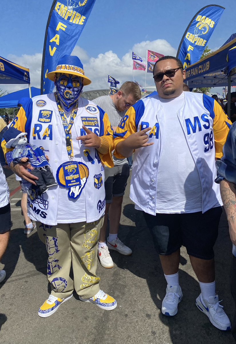 Chrispyyy_95's tweet image. Happy G day to my MF dawg @RamsTapes West Whittier boys straight out the southeast! Love u homie💯
#RamsEmpire #Rams4life