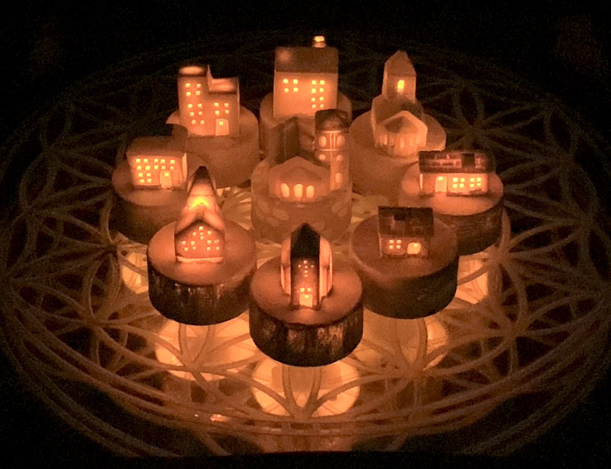 koboatari's tweet image. 魔法陣に守られている街をイメージした動画です！
#floweroflife  #魔法陣 #フラワーオブライフ #光
youtu.be/qnCG-JSjzGk?si… @YouTube