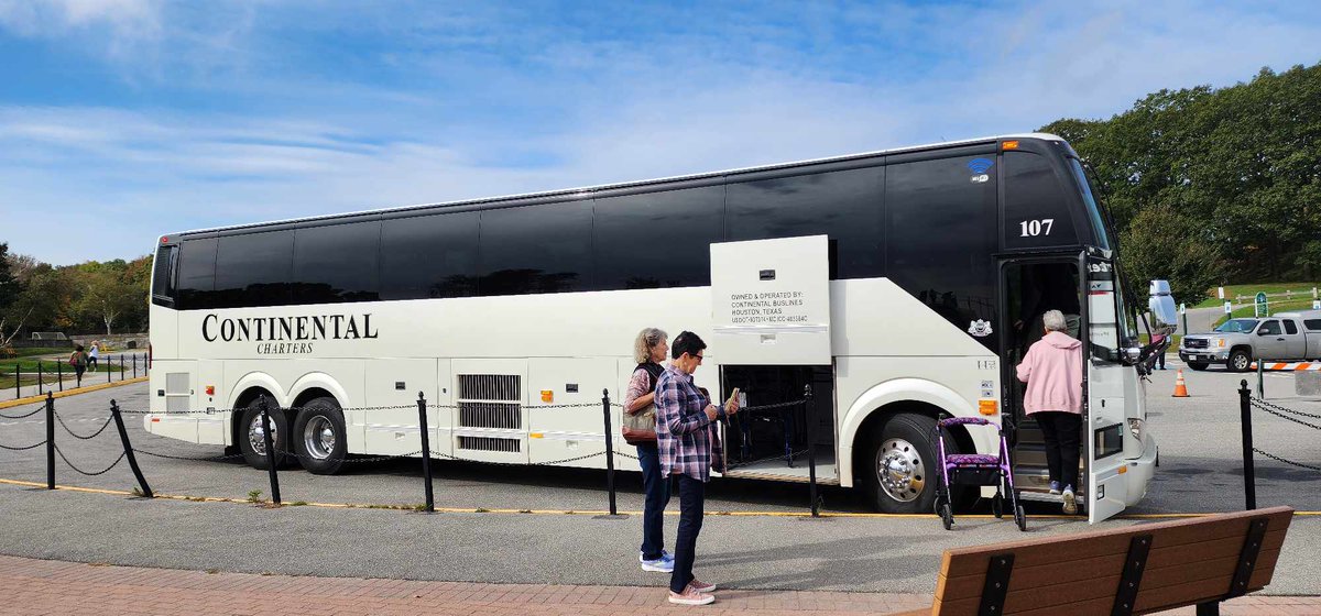 CBL_Charters's tweet image. Travel in Comfort and Style with Our 56-Passenger Buses!🚍

Planning group travel for your next event? Look no further! Our 56-passenger buses come equipped with WiFi, outlets, and seat belts to ensure your journey is safe, comfortable, and connected.
#ContinentalCharters