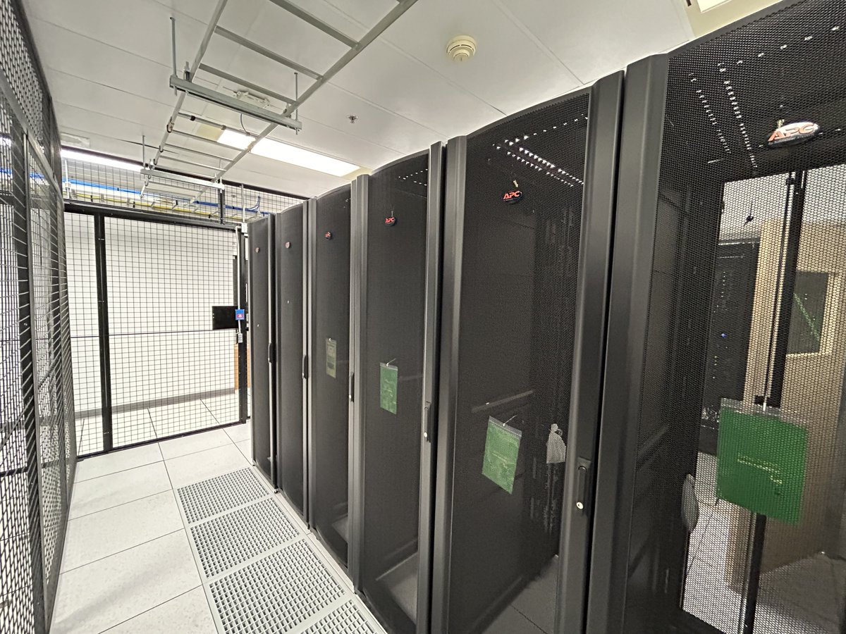 Added 6 new cabinets at our Montreal facility 🥳