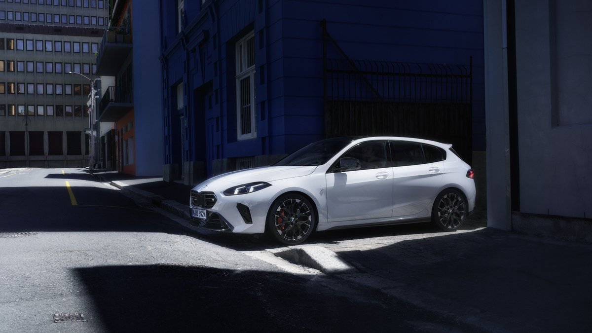 BMW's tweet image. Stand out with a lower, more poised exterior stance. ​

The new BMW M135 xDrive.​
#BMW #1Series #THE1 ​

Mandatory information according to german law ’Pkw-EnVKV’ based on WLTP: energy consumption combined: 8,1-7,6 l/100 km; CO₂ emissions combined: 184-173 g/km; CO2-class(es): G