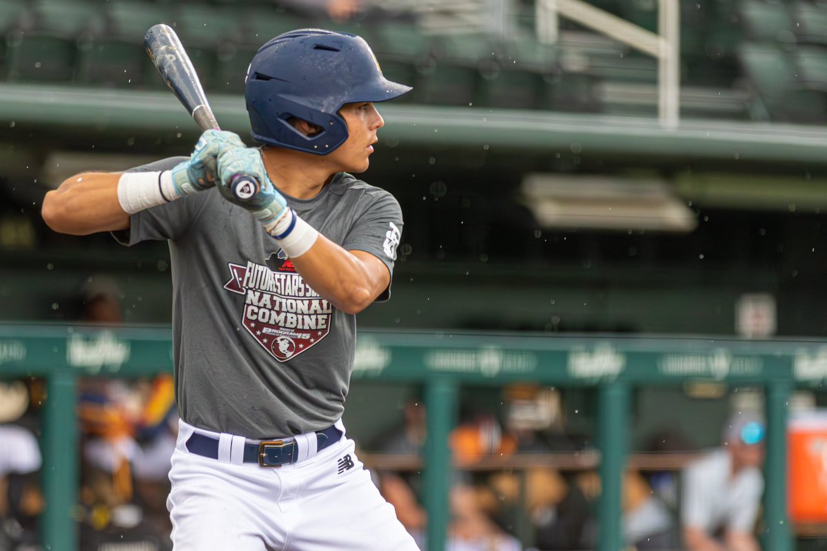 CaliEvan Billela (OF Uncommitted O’Connor 2025) was fully locked-in at the plate ⁦<a href="/ftrstarsseries/">New Balance 𝗙𝘂𝘁𝘂𝗿𝗲 𝗦𝘁𝗮𝗿𝘀 𝗦𝗲𝗿𝗶𝗲𝘀</a>⁩ National Combine.  Cali is a 5-Tool guy with a tremendous ceiling. 

⁦<a href="/OCuKnowBaseball/">O’Connor Baseball</a>⁩
