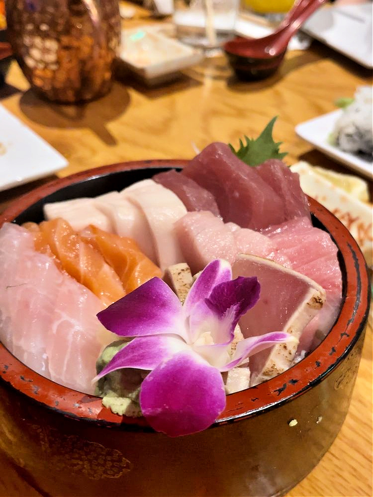🍣 Dive into freshness with our Charashi Bowl at OC Wasabi! Packed with a vibrant assortment of sashimi atop sushi rice, it's a feast for the senses.