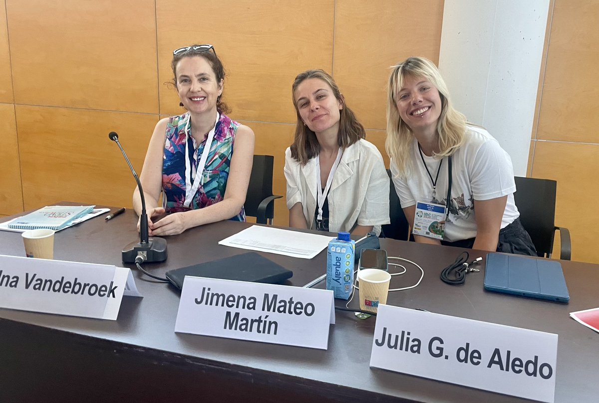 juliagdealedo's tweet photo. Incredibly grateful for the talks of the symposium: decolonizing practices in botany at #IBC2024! 
Thanks for coming, hope you have enjoyed it! 
Let’s keep talking about ethical issues in botanical collections, plant names, publishing practices, coauthorship, gender, etc! 🌿🗺️👏 https://t.co/icpuf0AnRa